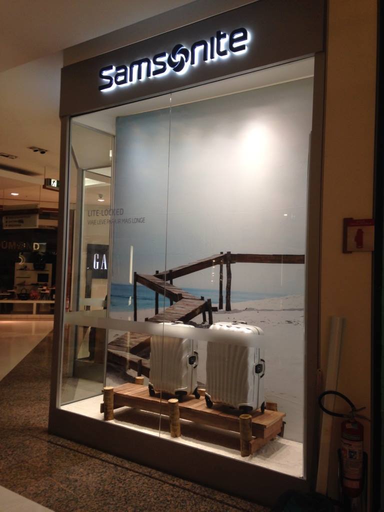 Vitrine Samsonite